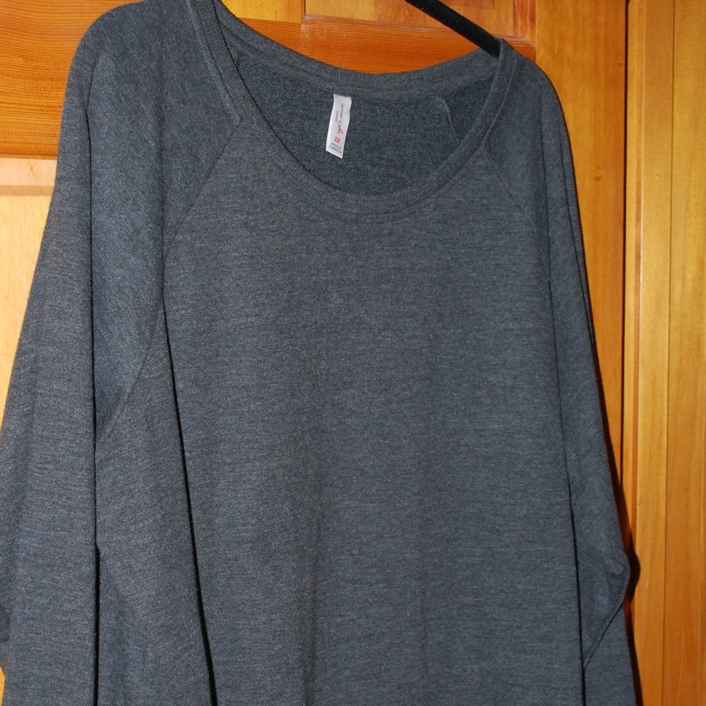 Sweatshirt with woven sparkle ties